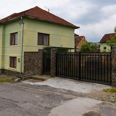 Отель Casa Para Хацег Экстерьер фото
